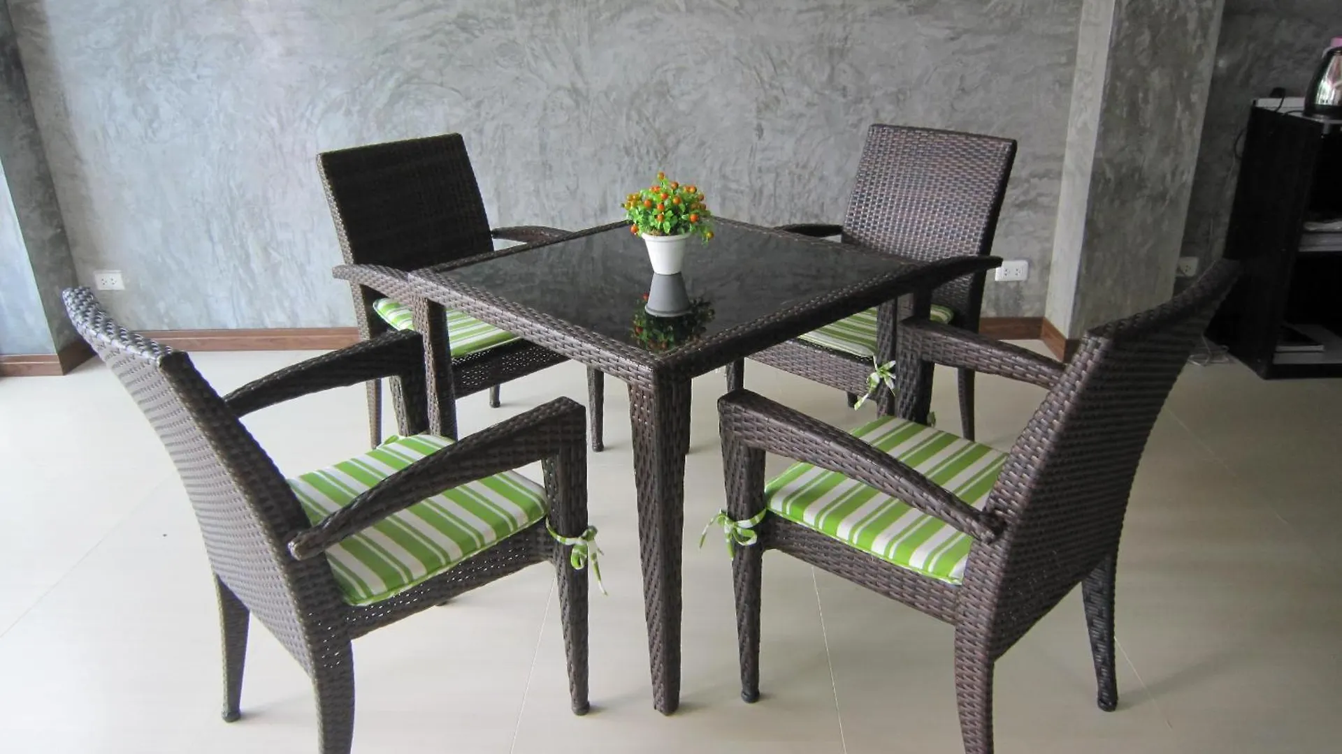 White Cat Hotel Khao Lak 2*,